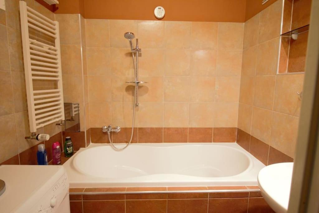 Comfort 2Bedrooms Quite Place!-Vinohrady Прага Екстериор снимка