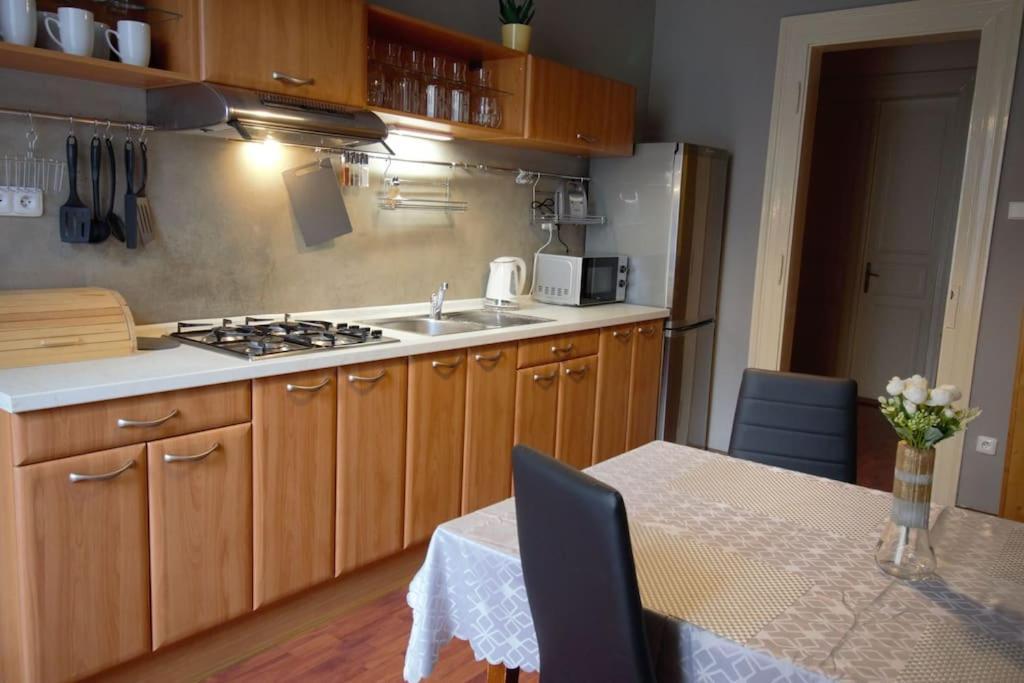 Comfort 2Bedrooms Quite Place!-Vinohrady Прага Екстериор снимка